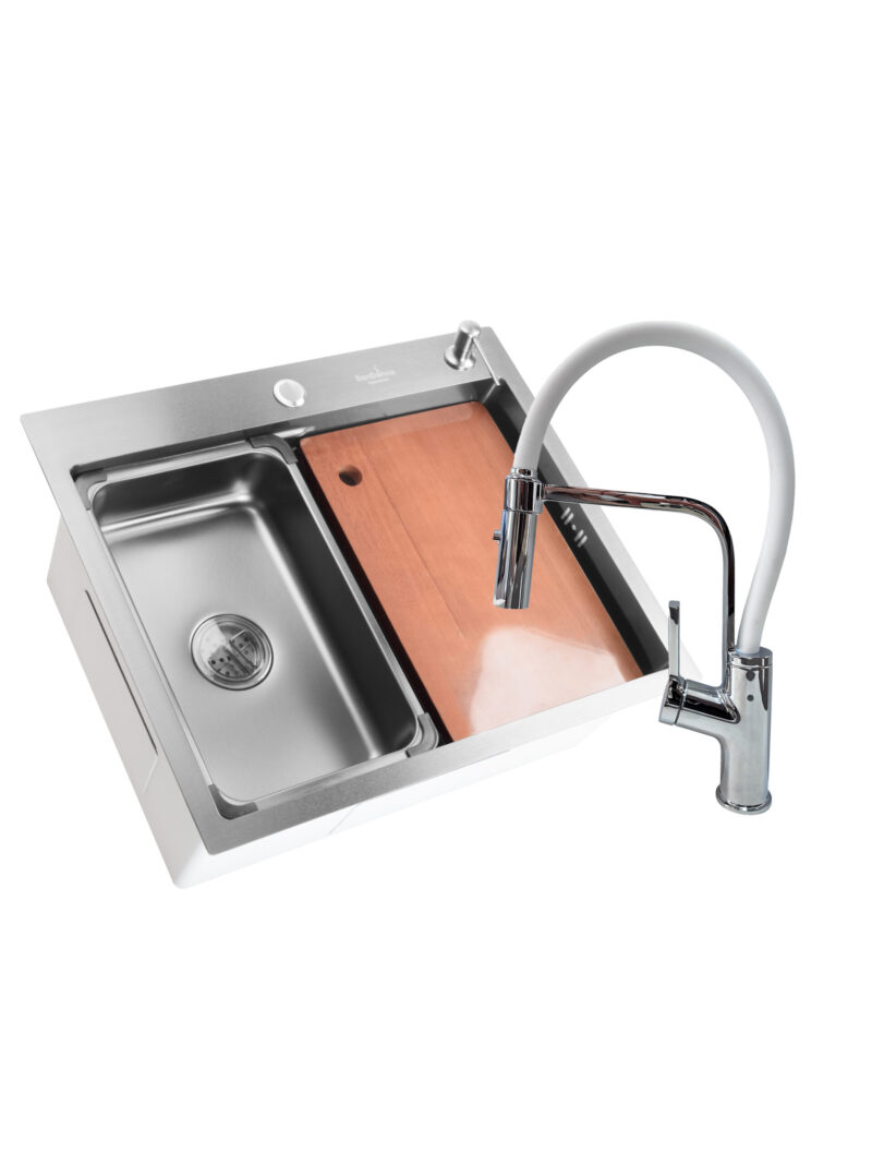 SET Chiuveta SanDonna HD6050 din inox handmade cu dozator de sapun si tavita de scurgere + Baterie flexibila SanDonna ANDRA - Inox SET Chiuveta SanDonna HD6050 din inox handmade cu dozator de sapun si tavita de scurgere + Baterie flexibila SanDonna ANDRA - Inox