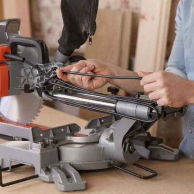 Fierastrau circular Black&Decker, BES700, 1600 W, 216 mm - SimpleTools