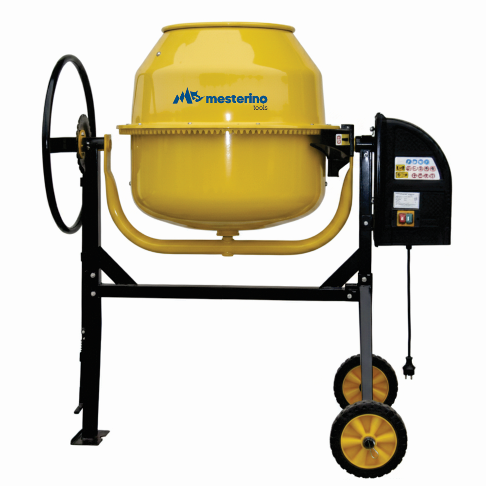 Betoniera profesionala MESTERINO TOOLS OCM750, capacitate 230 litri, motor 1000W cu bobinaj din cupru, roti si coroana din fonta – In lucru Betoniera profesionala MESTERINO TOOLS OCM750, capacitate 230 litri, motor 1000W cu bobinaj din cupru, roti si coroana din fonta - In lucru