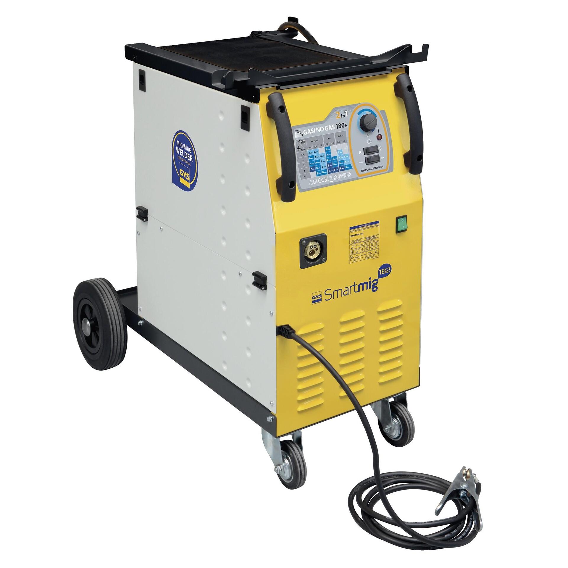 Aparat de sudare Mig Mag pentru tinichigerie auto SMARTMIG 182 – In lucru Aparat de sudare Mig Mag pentru tinichigerie auto SMARTMIG 182 - In lucru