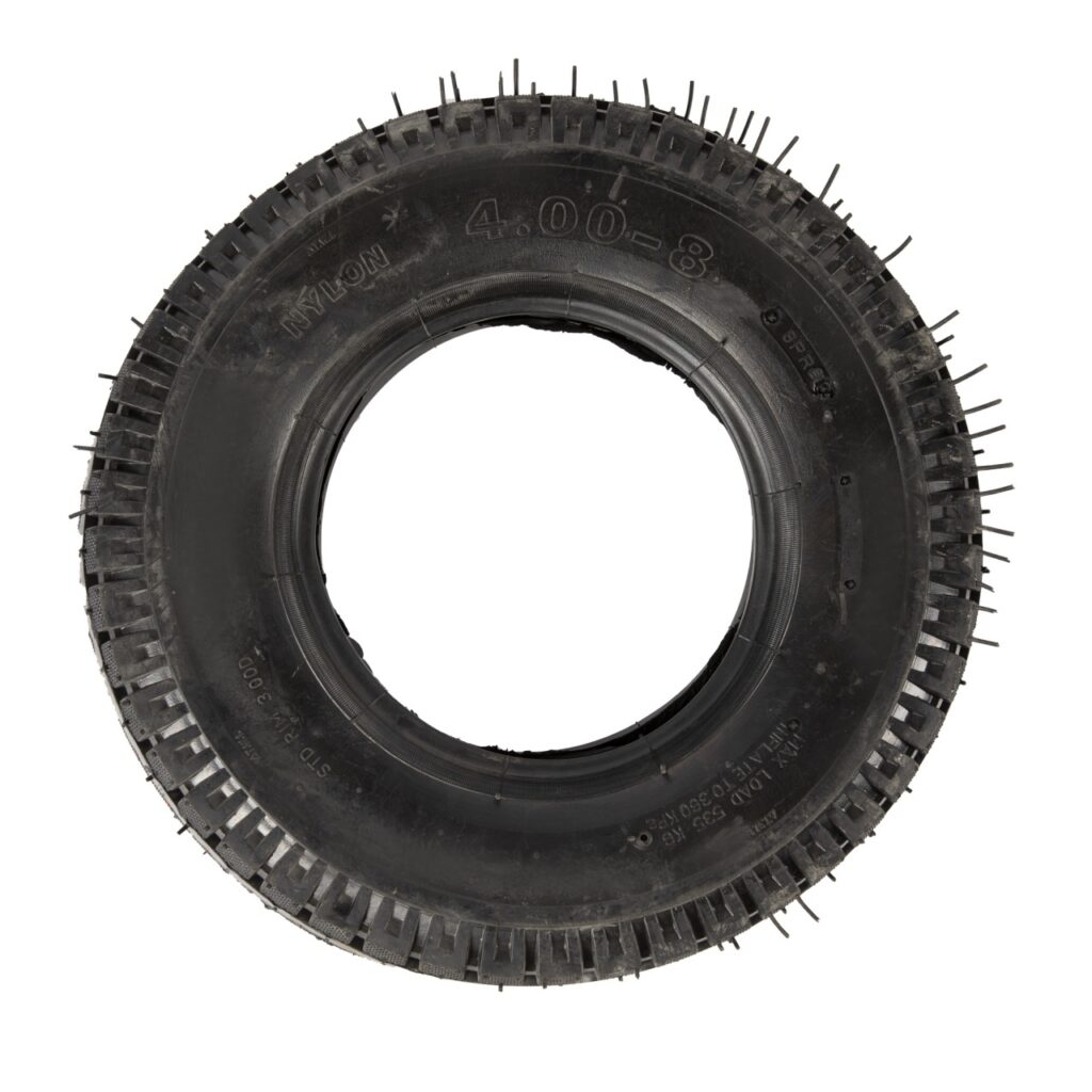 Cauciuc Micul Fermier 4.00-8 - In lucru