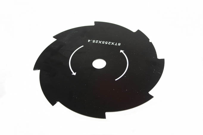 Disc motocoasa Micul Fermier, 8T – In lucru Disc motocoasa Micul Fermier, 8T - In lucru