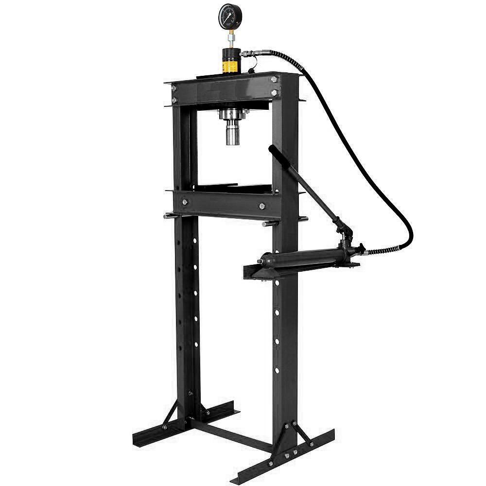Presa de podea, capacitate 20 tone – In lucru Presa de podea, capacitate 20 tone - In lucru