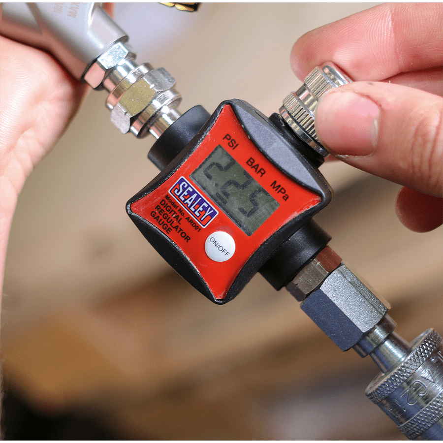 Regulator de presiune aer cu manometru digital – Regulatoare si separatoare Regulator de presiune aer cu manometru digital - Regulatoare si separatoare