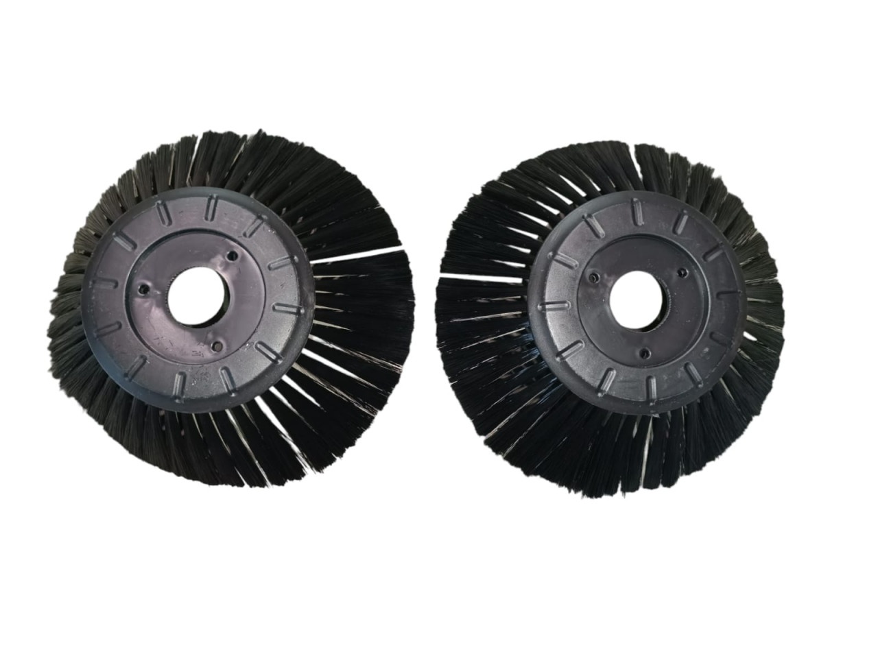 RMS680-06 Perie rotunda pentru aparat de maturat Rotor – In lucru RMS680-06 Perie rotunda pentru aparat de maturat Rotor - In lucru
