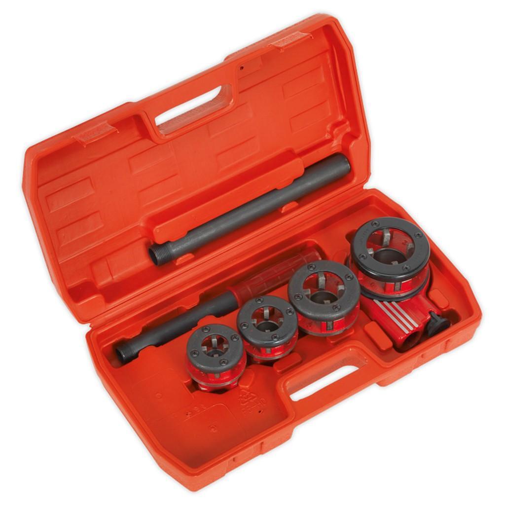 Set filiere tevi 1/2″, 3/4″, 1″, 1-1/4″, Sealey – In lucru Set filiere tevi 1/2", 3/4", 1", 1-1/4", Sealey - In lucru