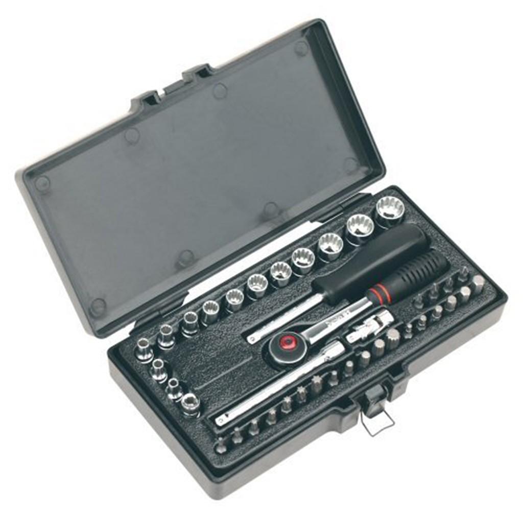 Trusa de chei tubulare, 40 piese, 1/4″, Sealey – In lucru Trusa de chei tubulare, 40 piese, 1/4", Sealey - In lucru
