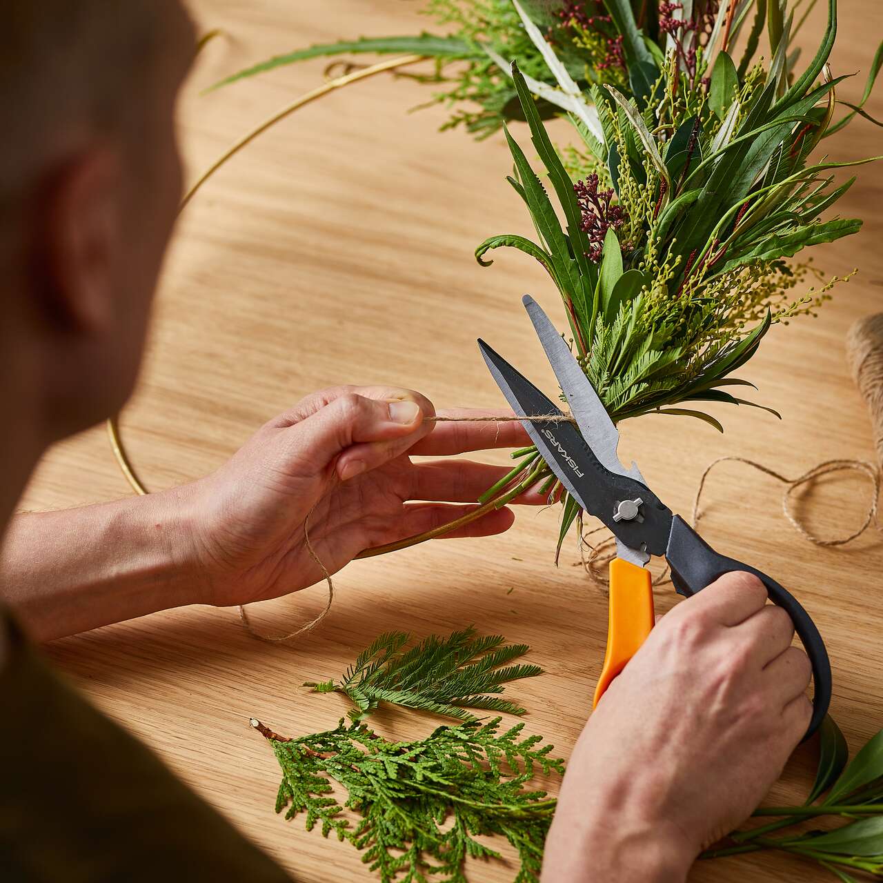 Foarfeca universala Fiskars Cut+More, 303 mm, 131 g - imagine 8