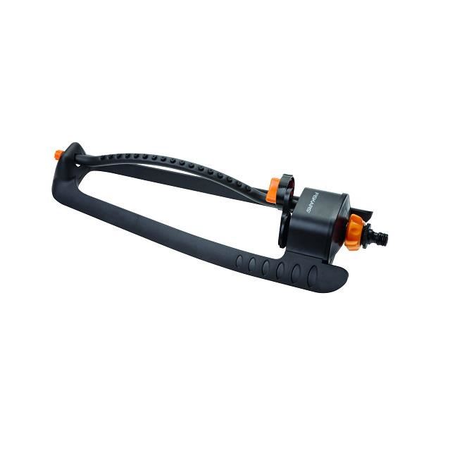 4449260_BIG Aspersor oscilant Fiskars, 17 jeturi de pulverizare - imagine 1