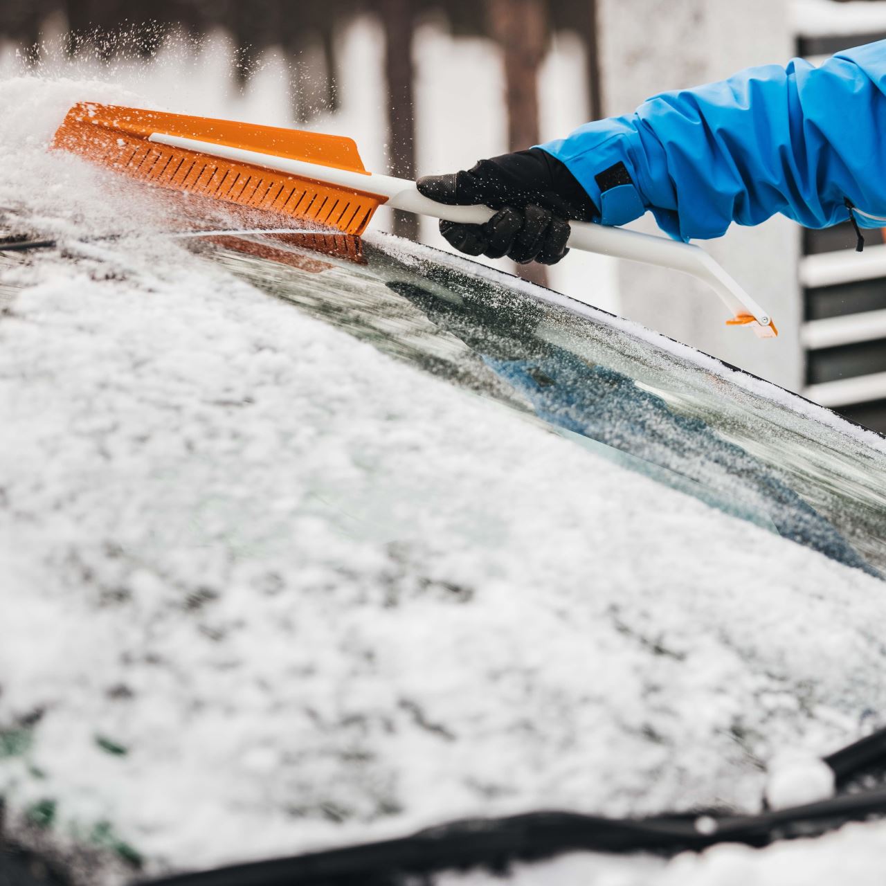 Perie si racleta pentru gheata Fiskars SnowXpert 670 mm, 221 g - imagine 3