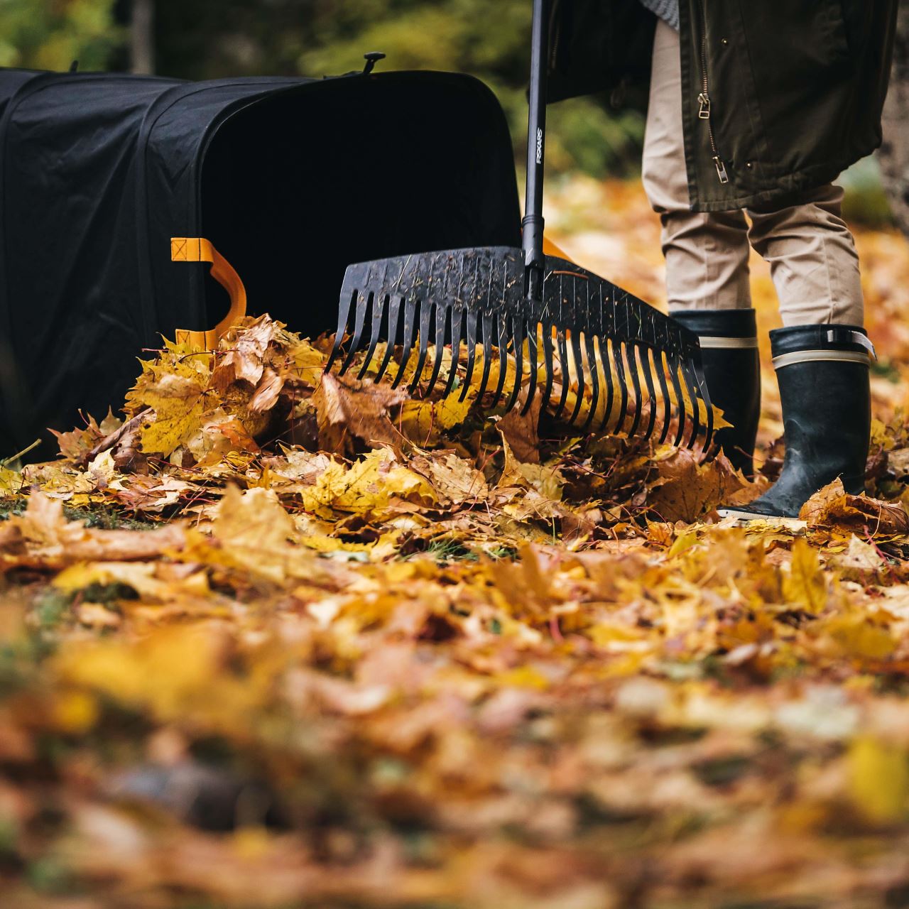 Grebla pentru frunze Fiskars Solid L, 175 cm, 500 g - imagine 6