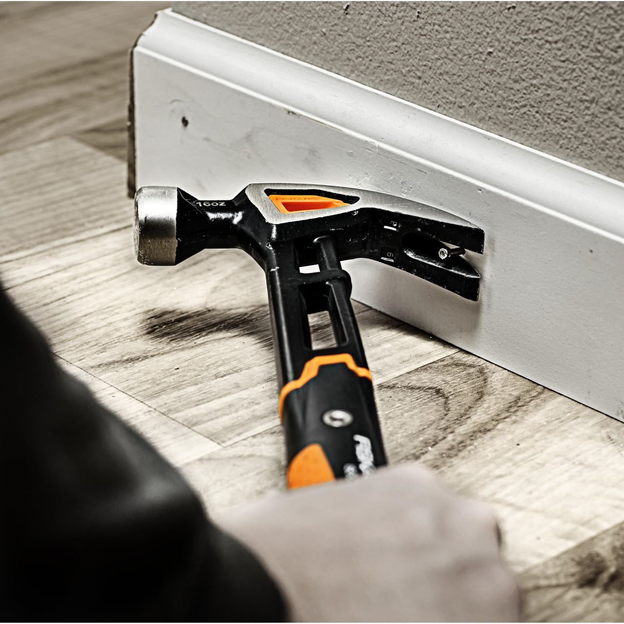Ciocan curbat Fiskars IsoCore L, 1027203,  907 g, 340 mm - imagine 3